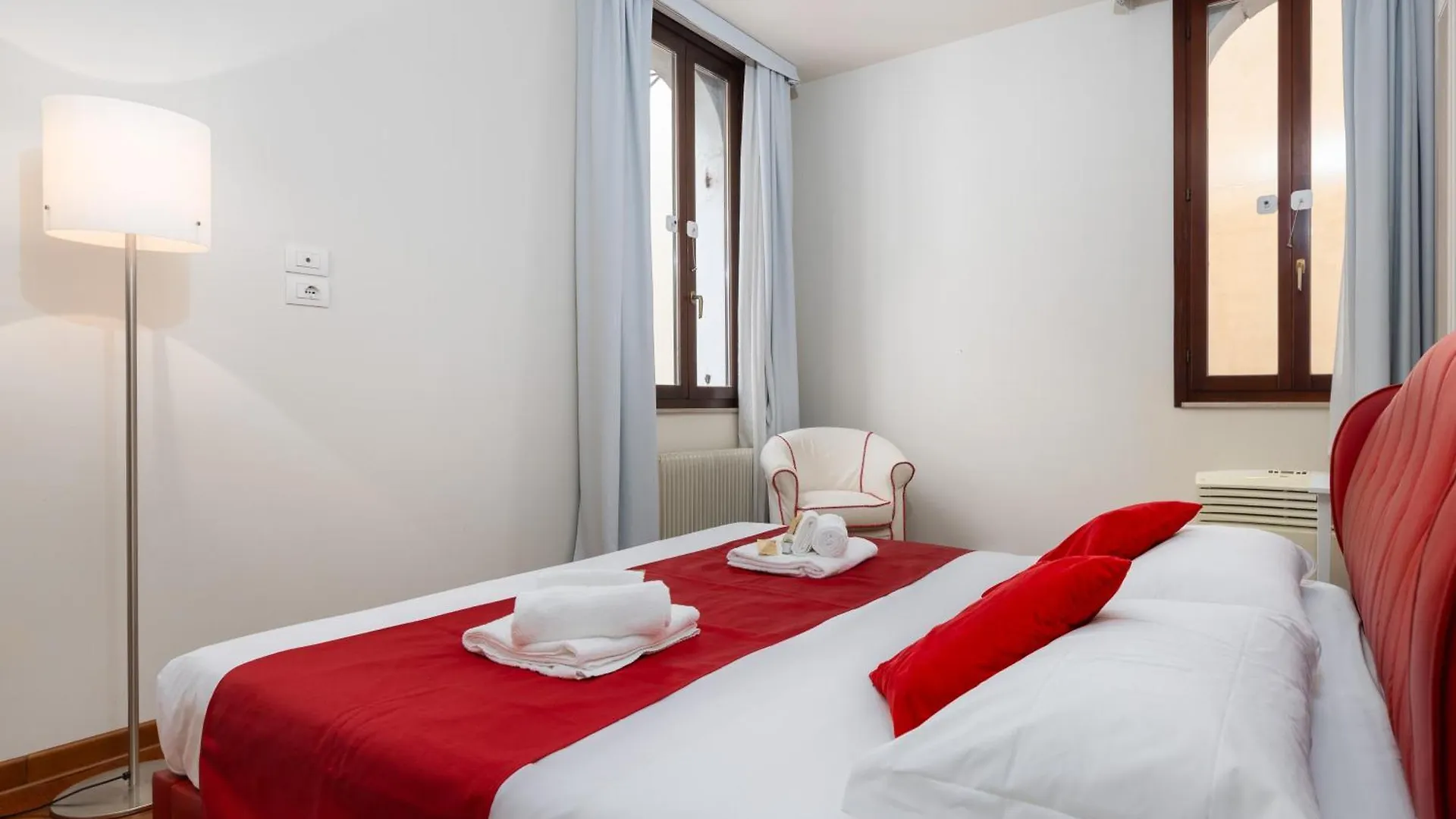 A 10 Passi Da San Marco Apartment Venice